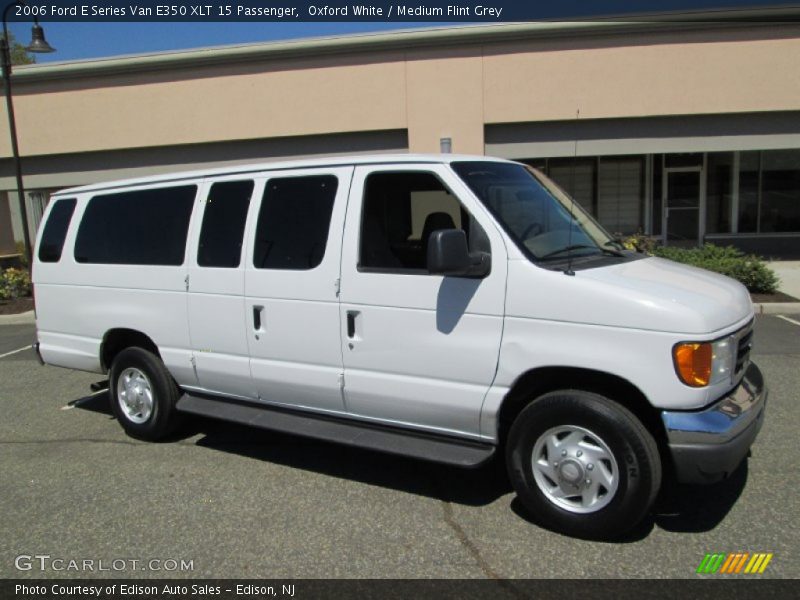Oxford White / Medium Flint Grey 2006 Ford E Series Van E350 XLT 15 Passenger