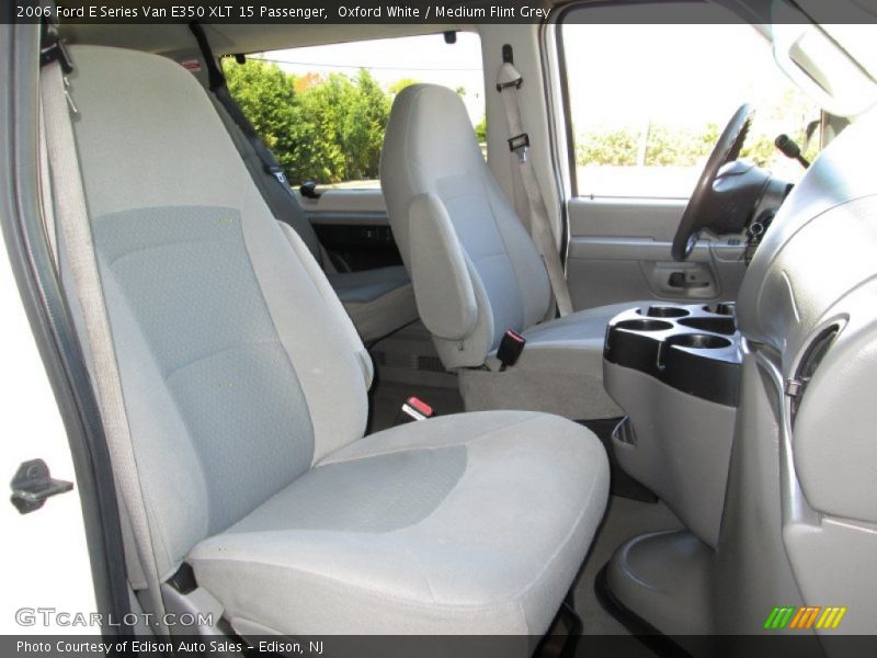 Oxford White / Medium Flint Grey 2006 Ford E Series Van E350 XLT 15 Passenger