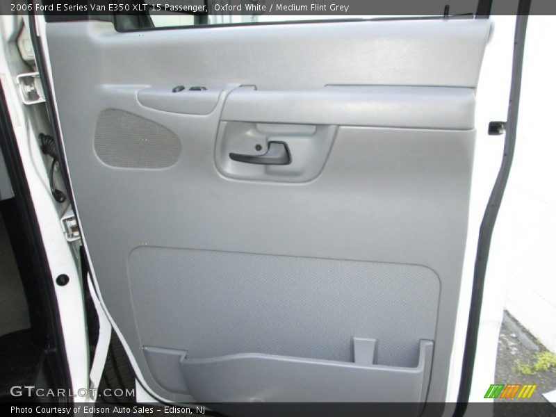 Oxford White / Medium Flint Grey 2006 Ford E Series Van E350 XLT 15 Passenger