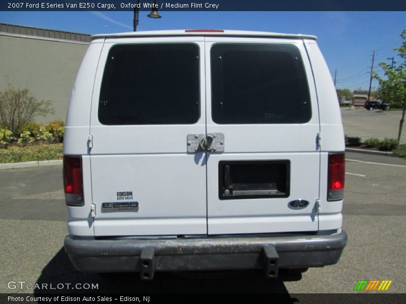 Oxford White / Medium Flint Grey 2007 Ford E Series Van E250 Cargo
