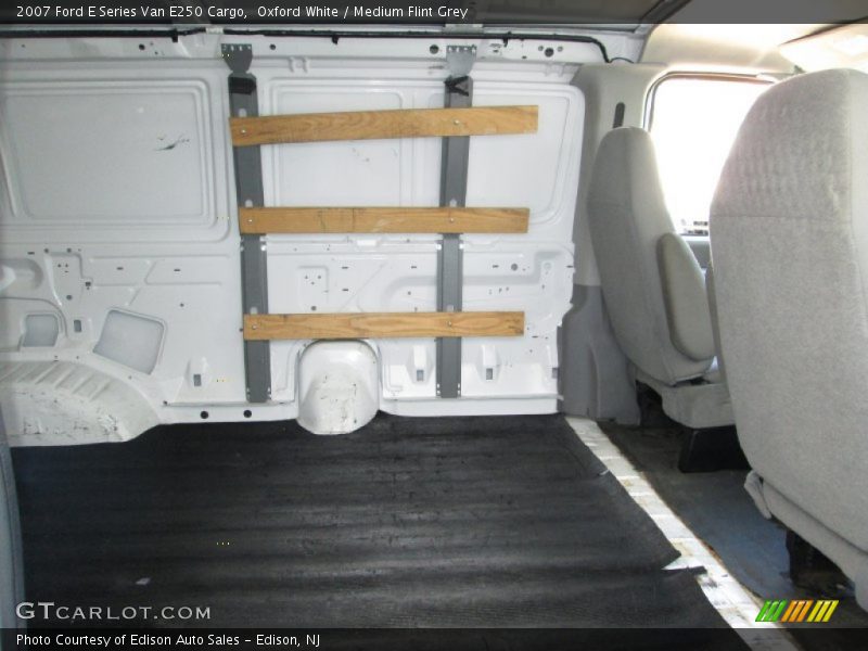 Oxford White / Medium Flint Grey 2007 Ford E Series Van E250 Cargo
