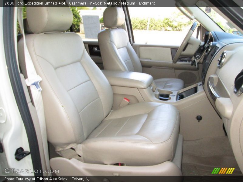 Cashmere Tri-Coat Metallic / Medium Parchment 2006 Ford Expedition Limited 4x4