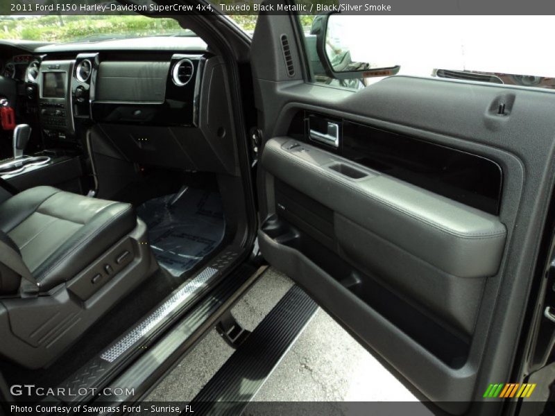 Door Panel of 2011 F150 Harley-Davidson SuperCrew 4x4