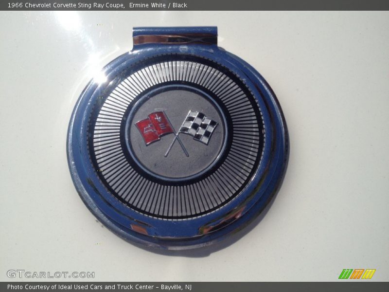 Ermine White / Black 1966 Chevrolet Corvette Sting Ray Coupe