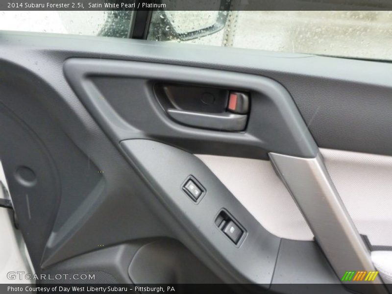 Satin White Pearl / Platinum 2014 Subaru Forester 2.5i