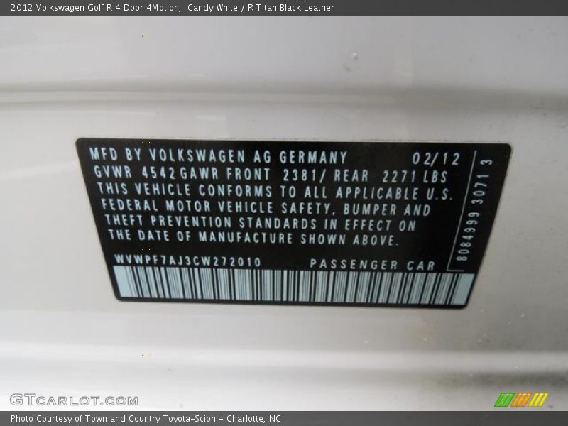 Candy White / R Titan Black Leather 2012 Volkswagen Golf R 4 Door 4Motion