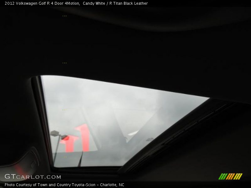 Candy White / R Titan Black Leather 2012 Volkswagen Golf R 4 Door 4Motion
