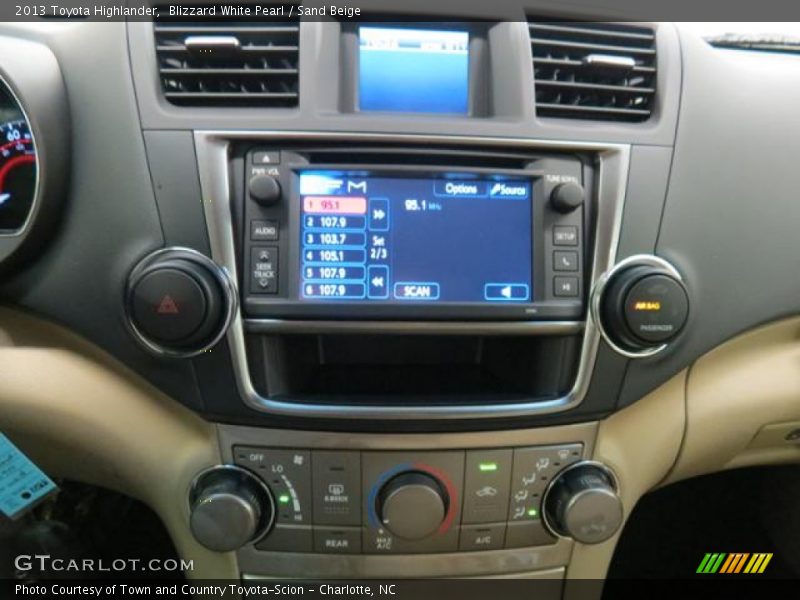 Blizzard White Pearl / Sand Beige 2013 Toyota Highlander