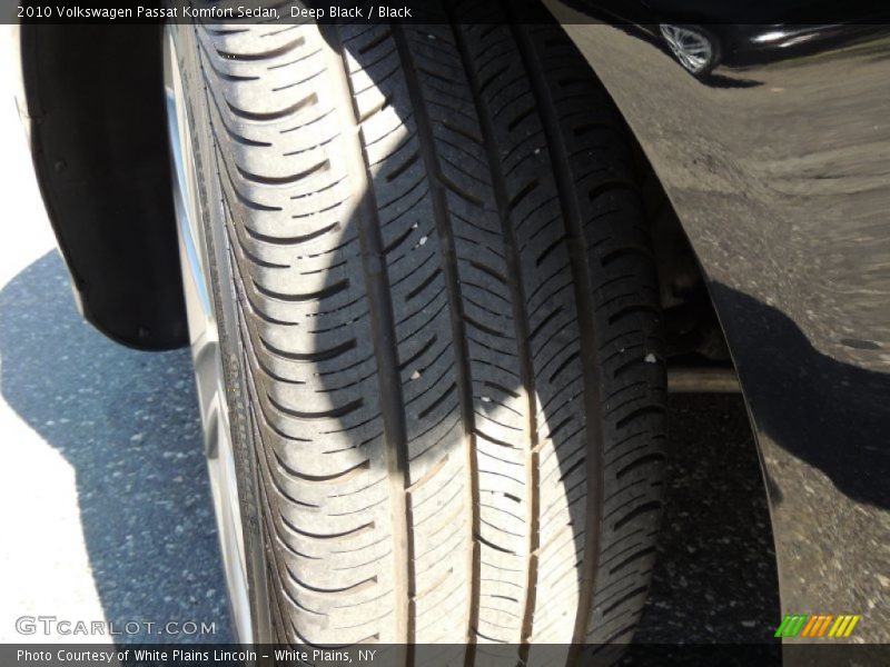 Deep Black / Black 2010 Volkswagen Passat Komfort Sedan