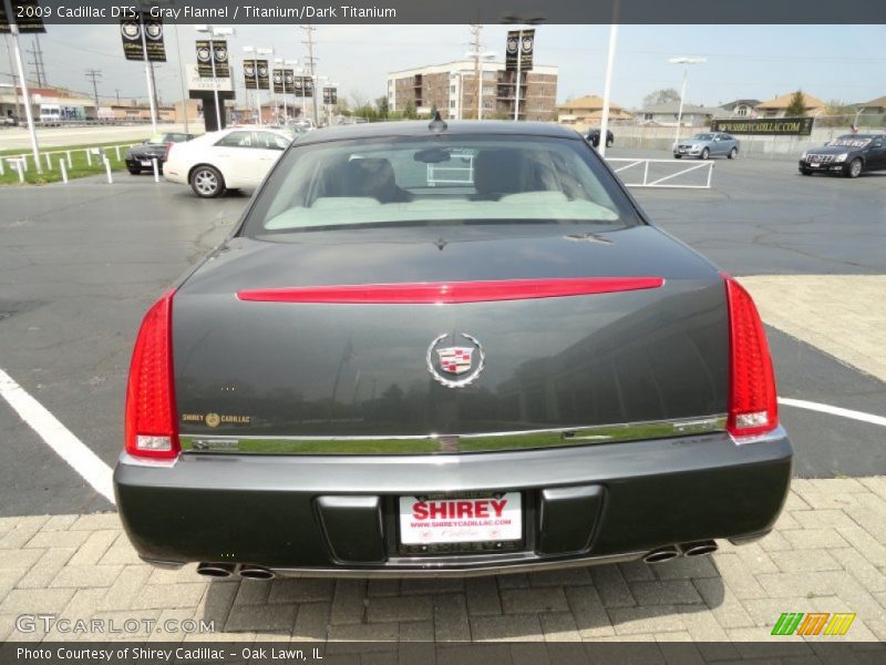Gray Flannel / Titanium/Dark Titanium 2009 Cadillac DTS