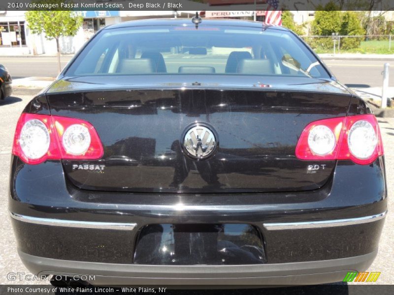 Deep Black / Black 2010 Volkswagen Passat Komfort Sedan