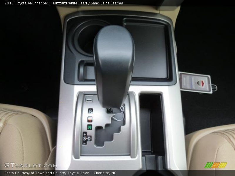 Blizzard White Pearl / Sand Beige Leather 2013 Toyota 4Runner SR5