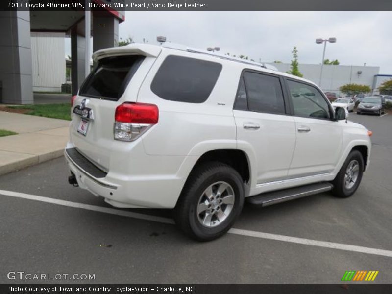 Blizzard White Pearl / Sand Beige Leather 2013 Toyota 4Runner SR5