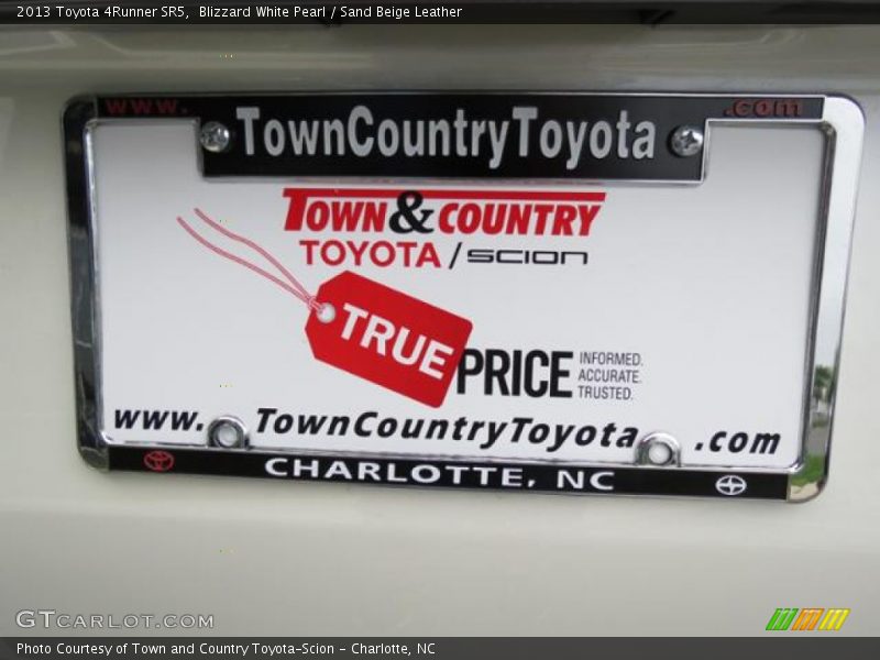 Blizzard White Pearl / Sand Beige Leather 2013 Toyota 4Runner SR5