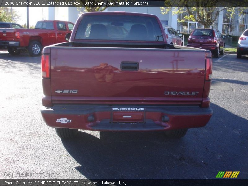 Dark Cherry Red Metallic / Graphite 2000 Chevrolet S10 LS Extended Cab 4x4