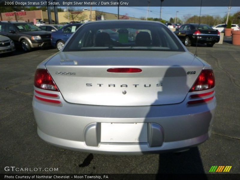 Bright Silver Metallic / Dark Slate Grey 2006 Dodge Stratus SXT Sedan