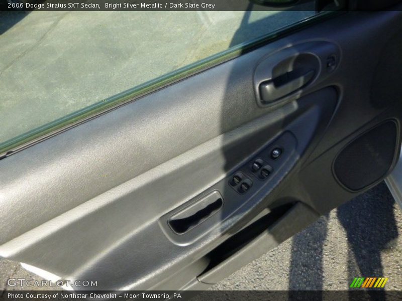 Bright Silver Metallic / Dark Slate Grey 2006 Dodge Stratus SXT Sedan