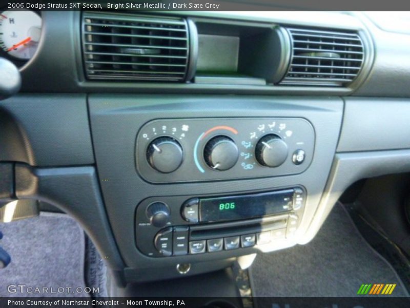 Bright Silver Metallic / Dark Slate Grey 2006 Dodge Stratus SXT Sedan