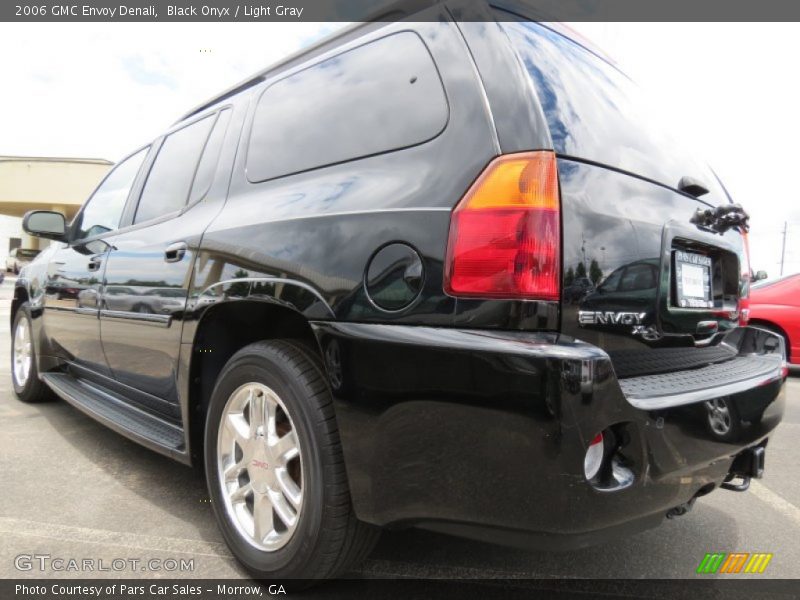 Black Onyx / Light Gray 2006 GMC Envoy Denali