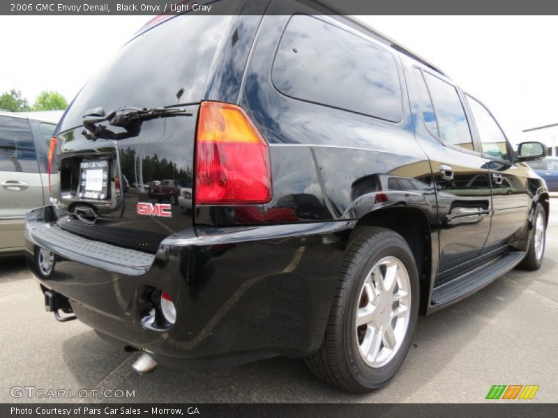 Black Onyx / Light Gray 2006 GMC Envoy Denali
