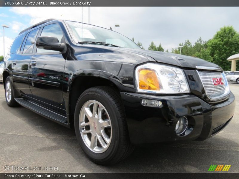Black Onyx / Light Gray 2006 GMC Envoy Denali