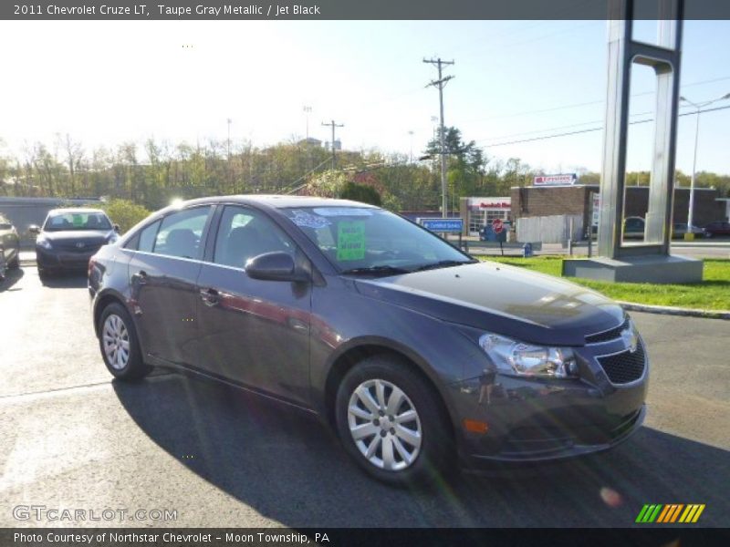 Taupe Gray Metallic / Jet Black 2011 Chevrolet Cruze LT