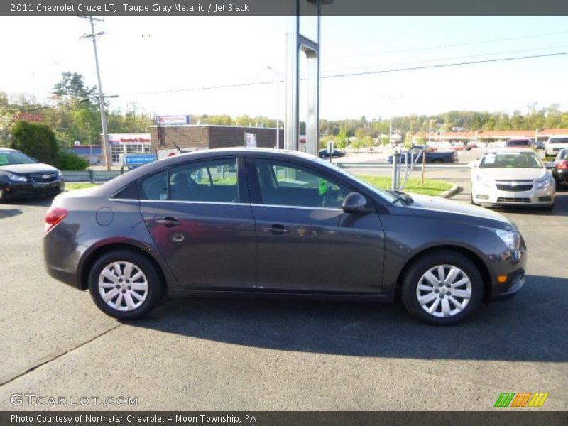 Taupe Gray Metallic / Jet Black 2011 Chevrolet Cruze LT