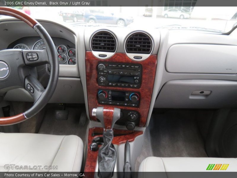 Black Onyx / Light Gray 2006 GMC Envoy Denali