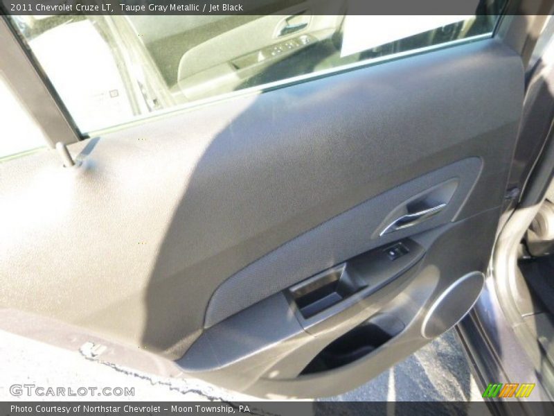 Taupe Gray Metallic / Jet Black 2011 Chevrolet Cruze LT