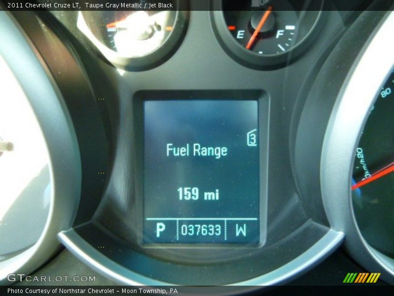 Taupe Gray Metallic / Jet Black 2011 Chevrolet Cruze LT