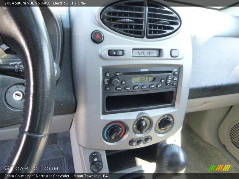 Electric Blue / Gray 2004 Saturn VUE V6 AWD
