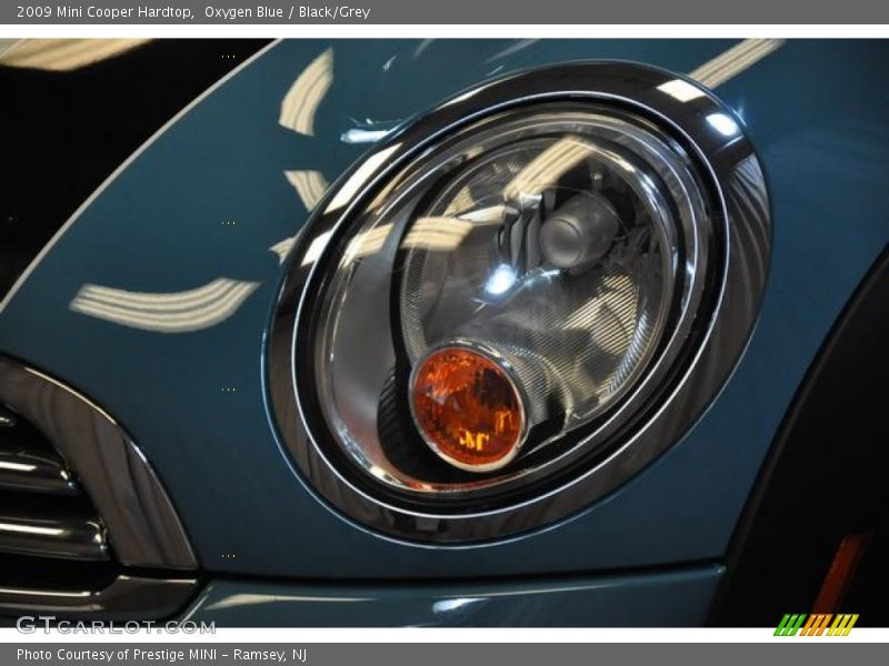Oxygen Blue / Black/Grey 2009 Mini Cooper Hardtop