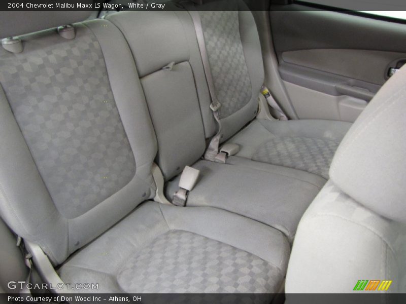 White / Gray 2004 Chevrolet Malibu Maxx LS Wagon