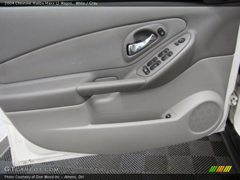White / Gray 2004 Chevrolet Malibu Maxx LS Wagon