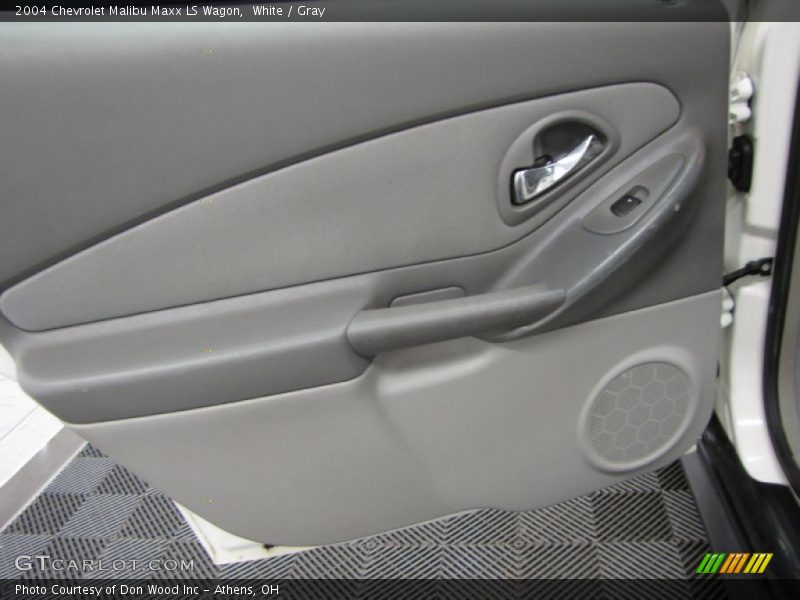 White / Gray 2004 Chevrolet Malibu Maxx LS Wagon