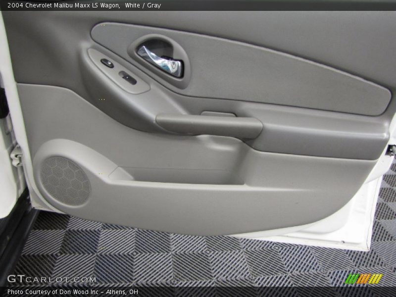 White / Gray 2004 Chevrolet Malibu Maxx LS Wagon