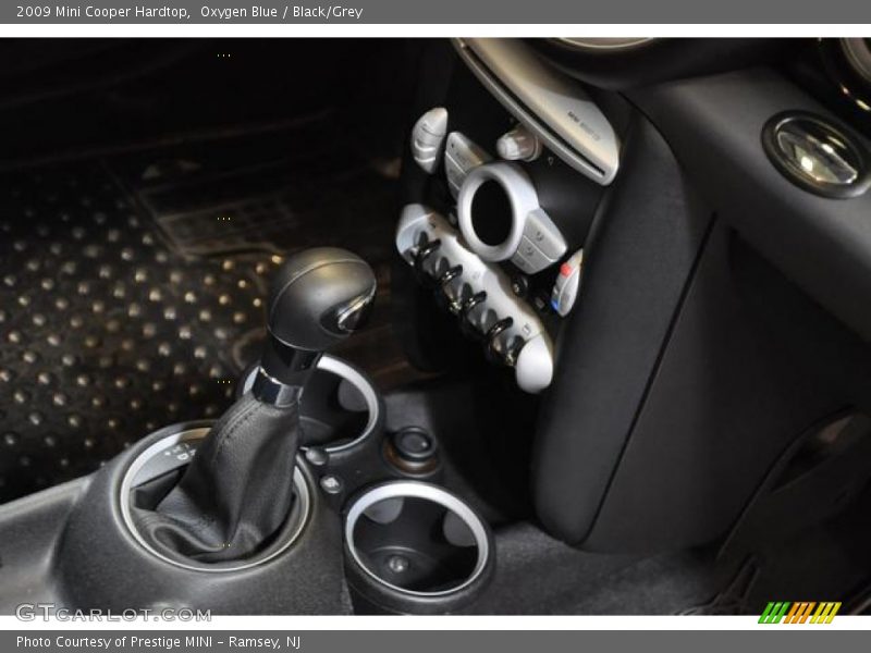 Oxygen Blue / Black/Grey 2009 Mini Cooper Hardtop