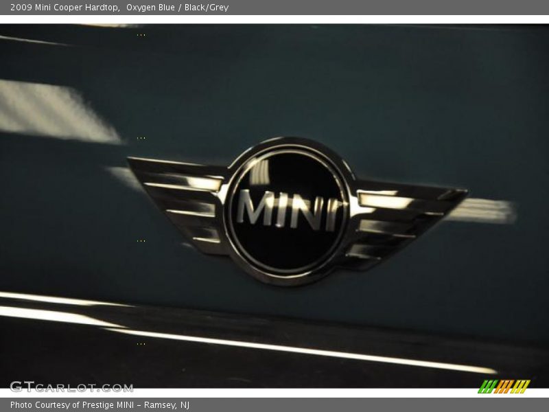 Oxygen Blue / Black/Grey 2009 Mini Cooper Hardtop