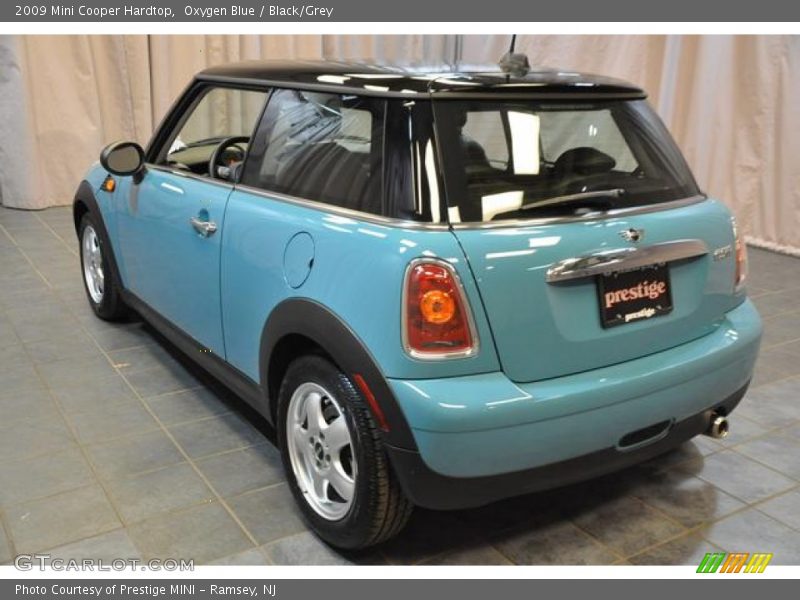 Oxygen Blue / Black/Grey 2009 Mini Cooper Hardtop