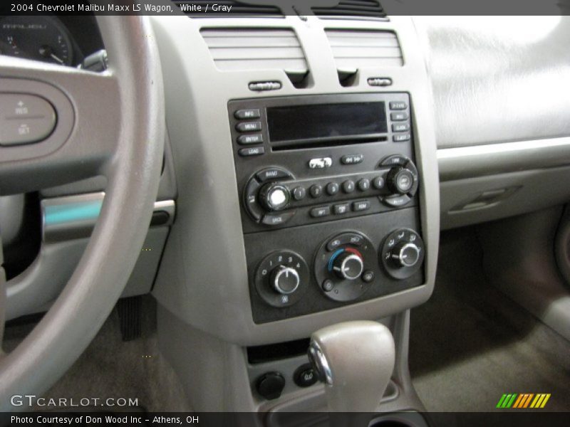 White / Gray 2004 Chevrolet Malibu Maxx LS Wagon