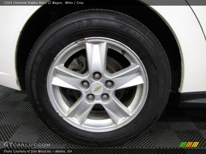 White / Gray 2004 Chevrolet Malibu Maxx LS Wagon