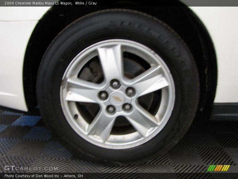 White / Gray 2004 Chevrolet Malibu Maxx LS Wagon