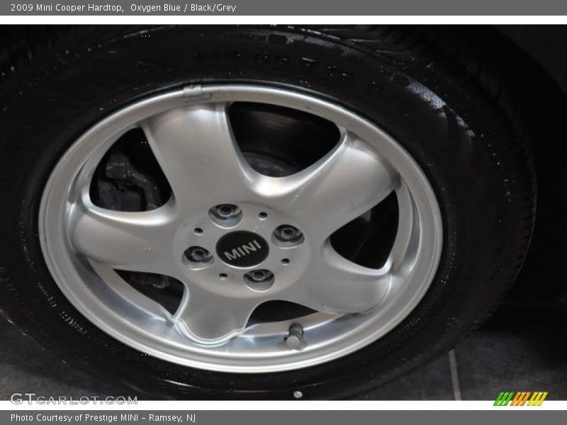 Oxygen Blue / Black/Grey 2009 Mini Cooper Hardtop