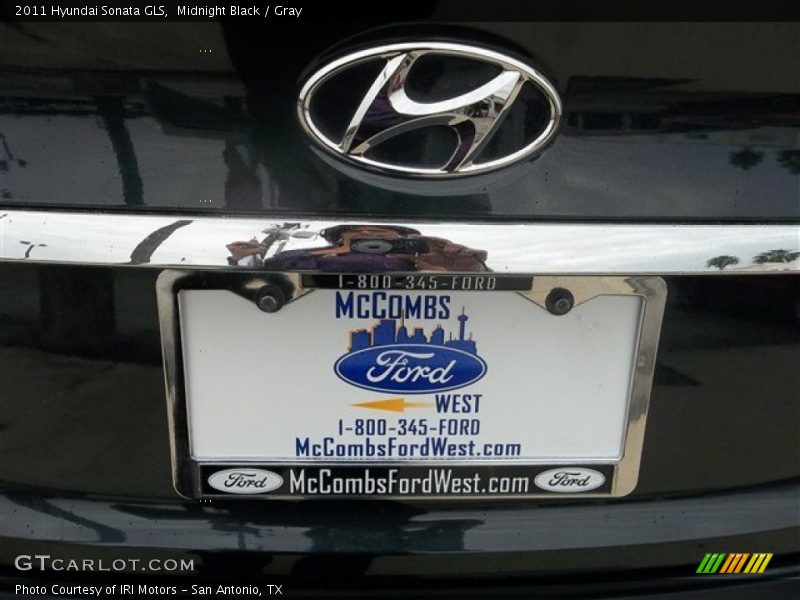 Midnight Black / Gray 2011 Hyundai Sonata GLS