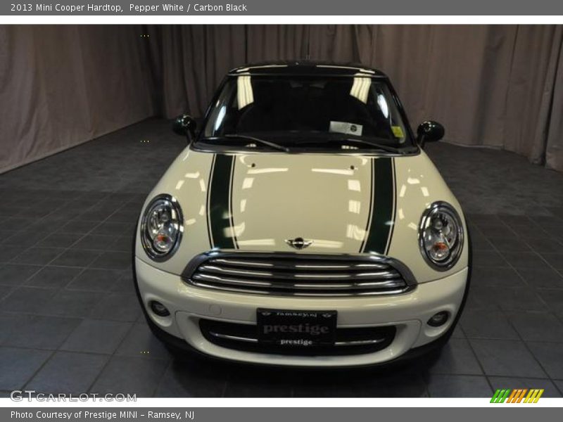 Pepper White / Carbon Black 2013 Mini Cooper Hardtop