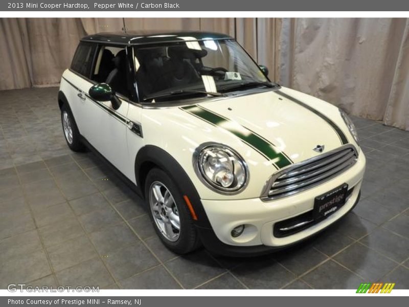 Pepper White / Carbon Black 2013 Mini Cooper Hardtop