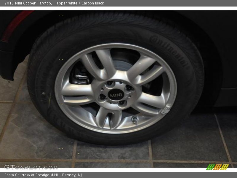 Pepper White / Carbon Black 2013 Mini Cooper Hardtop