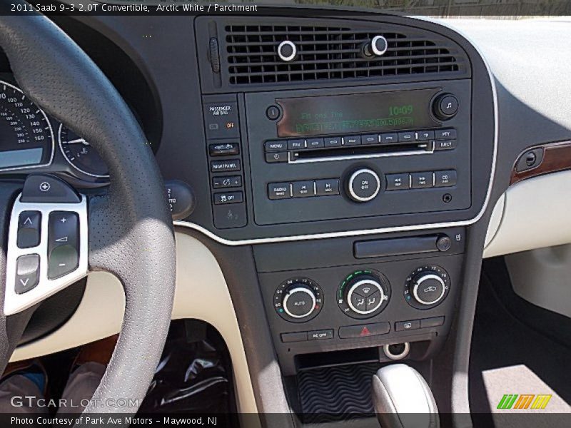 Controls of 2011 9-3 2.0T Convertible