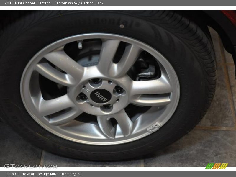Pepper White / Carbon Black 2013 Mini Cooper Hardtop