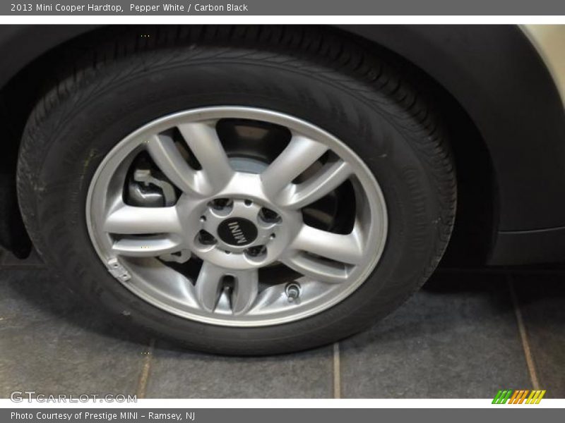 Pepper White / Carbon Black 2013 Mini Cooper Hardtop